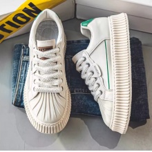 男鞋2025新款冬季百搭休闲板鞋青少年增高防滑运动小白潮鞋